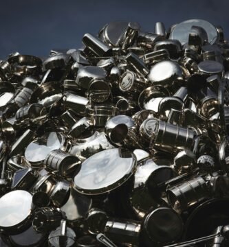 black and silver drum set